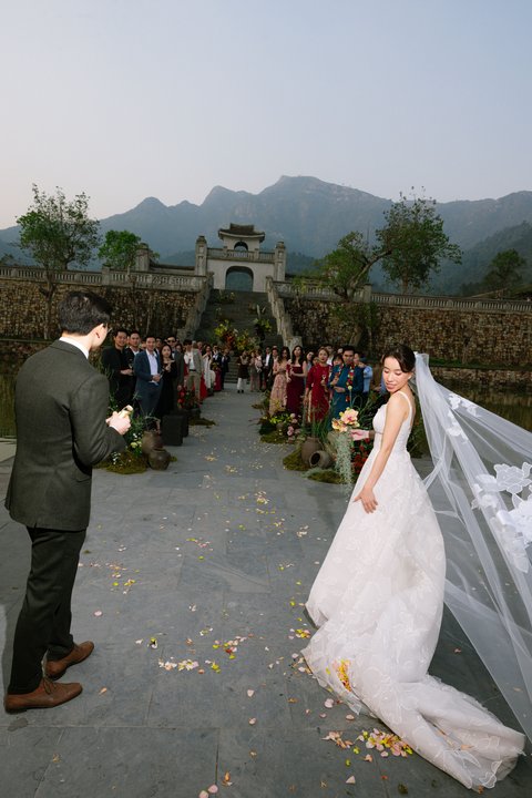Ngọc & Hùng wedding at Legacy Yên Tử MGallery in Quảng Ninh — photo 13