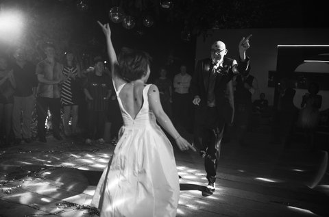 Đám cưới Thảo & Paul tại The Deck Saigon ở TP.HCM — ảnh 31
