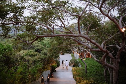 Daphne & Patrick wedding at Amanoi in Nha Trang — photo 5