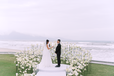 Kim & Richard wedding at Hyatt Regency Danang Resort and Spa in Đà Nẵng — photo 12