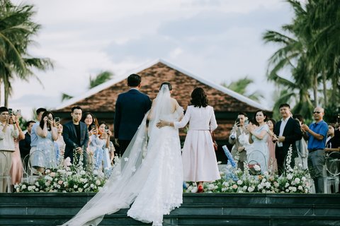 Trúc & Huy wedding at Four Seasons Resort The Nam Hai, Hoi An in Đà Nẵng — photo 27