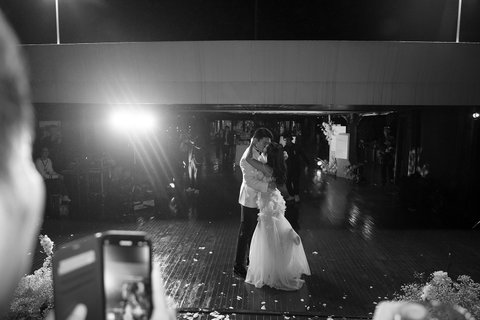 Uyên & Quân wedding at La Regina Cruise Ha Long in Quảng Ninh — photo 45
