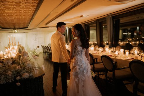 Uyên & Quân wedding at La Regina Cruise Ha Long in Quảng Ninh — photo 29