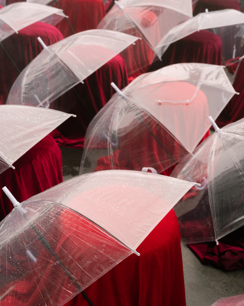 Getting married in the rain? Here're some tips to make the most of it — photo 20