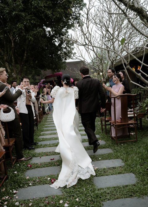 Claire & Luis wedding at Lan Viên Cố Tích & Le Cercle Hue in Huế — photo 35