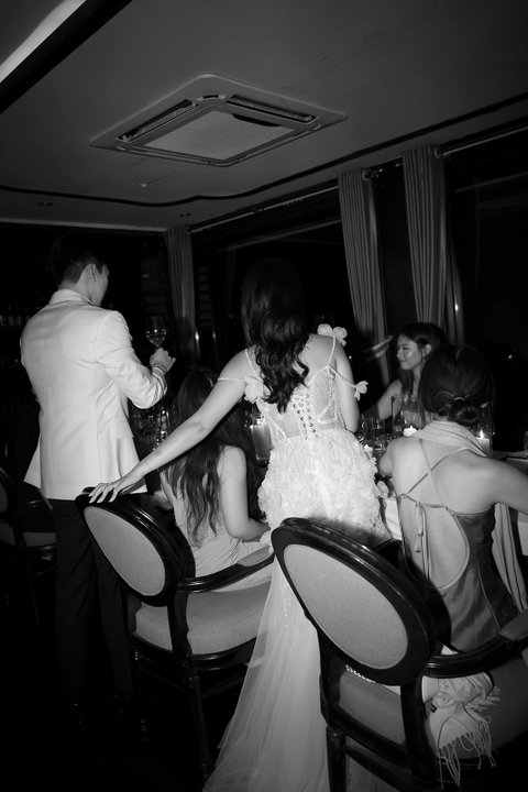 Uyên & Quân wedding at La Regina Cruise Ha Long in Quảng Ninh — photo 42