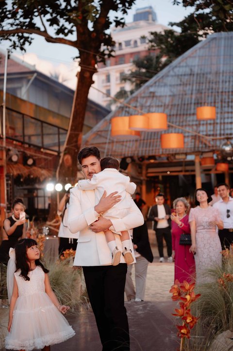 Ryan & Mario wedding at OCSEN Beach Bar & Club in Phú Quốc — photo 22